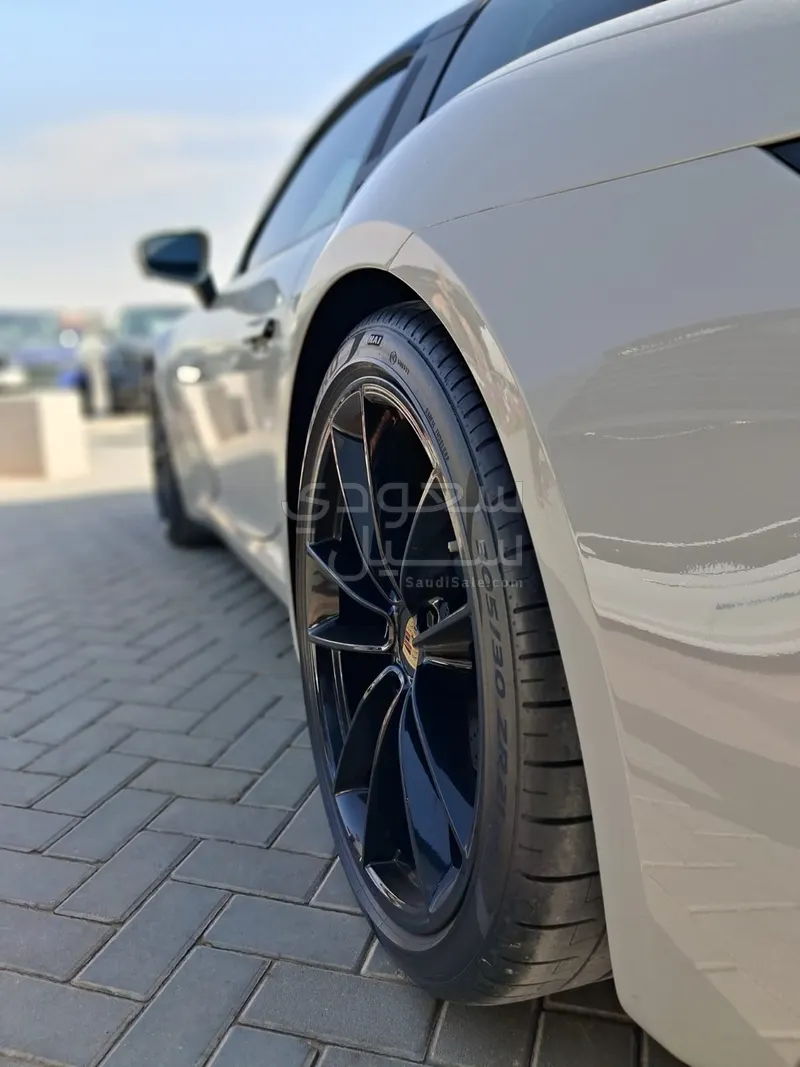 2021 بورش 911 تارجا