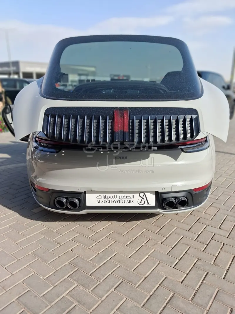 2021 بورش 911 تارجا