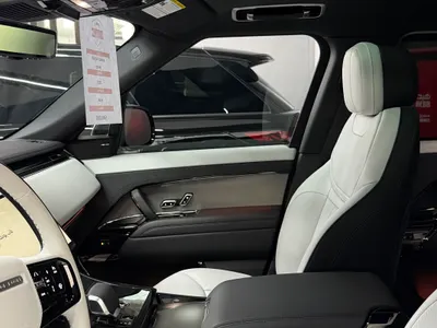 2025 لاند روفر رينج روفر سبورت اتش اس اي