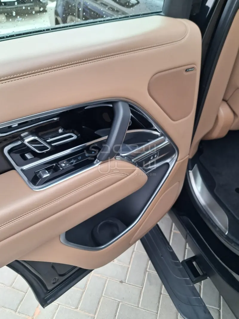 2023 لاند روفر رينج روفر فوج اتش اس اي