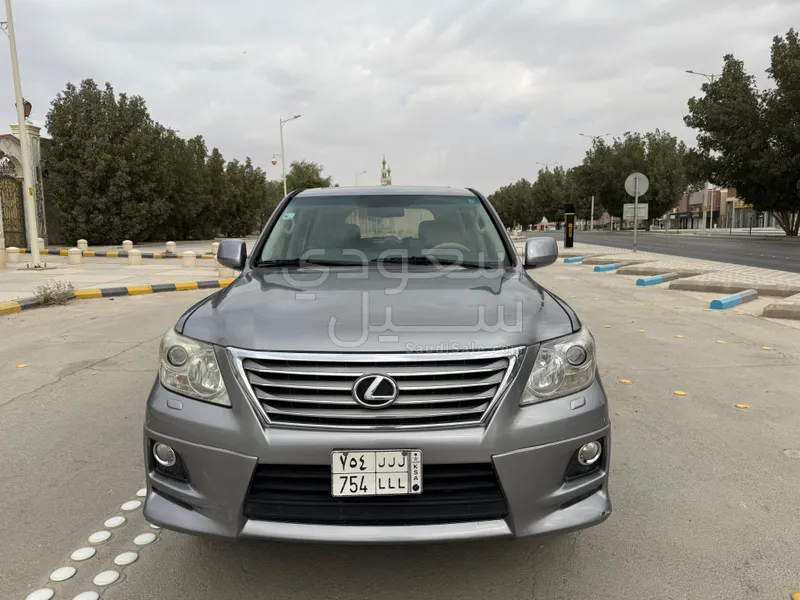 2011 لكزس إل إكس 570 أي دي
