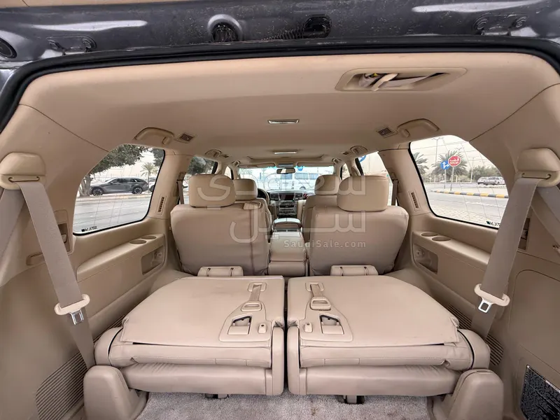 2011 لكزس إل إكس 570 أي دي