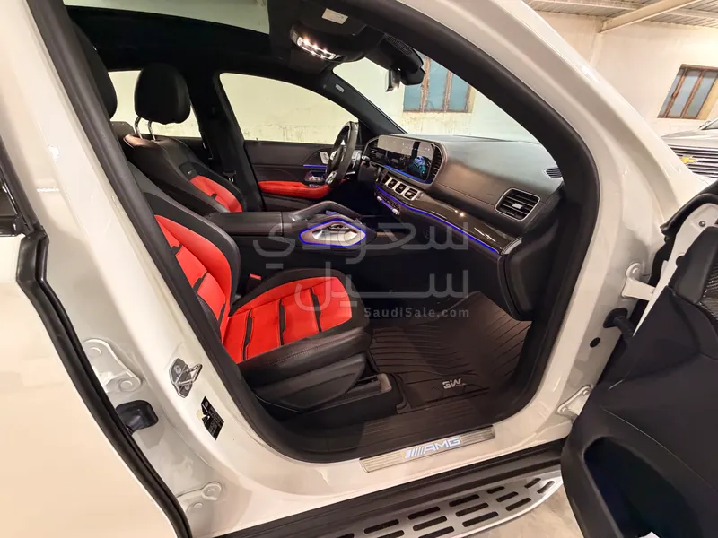 2021 مرسيدس - بنز جي إل إي 63إس أي إم جي