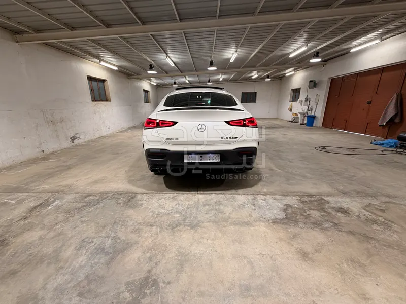 2021 مرسيدس - بنز جي إل إي 63إس أي إم جي