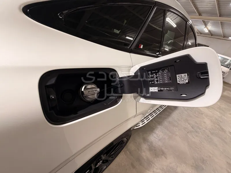 2021 مرسيدس - بنز جي إل إي 63إس أي إم جي