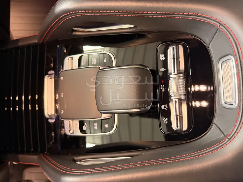 2021 مرسيدس - بنز جي إل إي 63إس أي إم جي