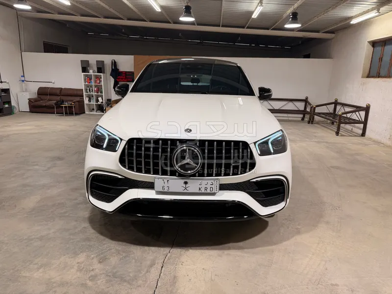 2021 مرسيدس - بنز جي إل إي 63إس أي إم جي