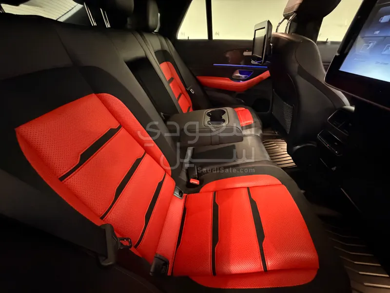 2021 مرسيدس - بنز جي إل إي 63إس أي إم جي