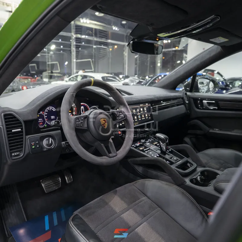 2022 Porsche Cayenne Turbo GT