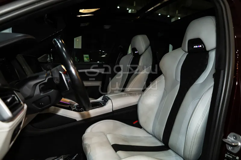 2021 بي ام دبليو الفئة اكس 6 إم كومبيتيشن