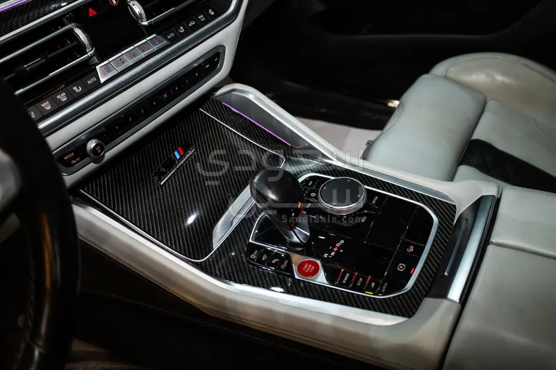 2021 بي ام دبليو الفئة اكس 6 إم كومبيتيشن