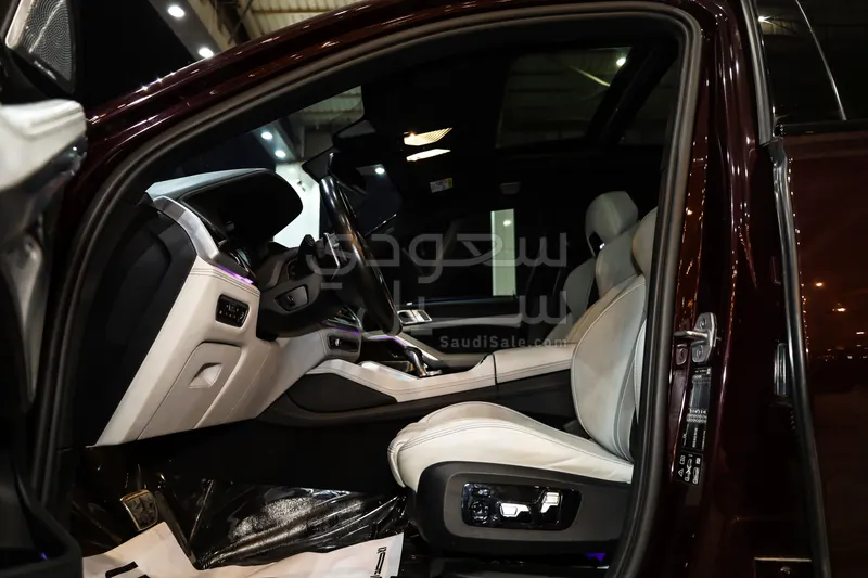 2021 بي ام دبليو الفئة اكس 6 إم كومبيتيشن