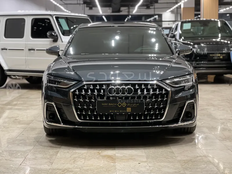 2025 اودي اي 8