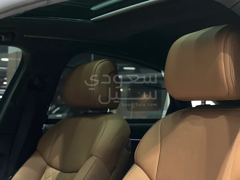 2025 اودي اي 8