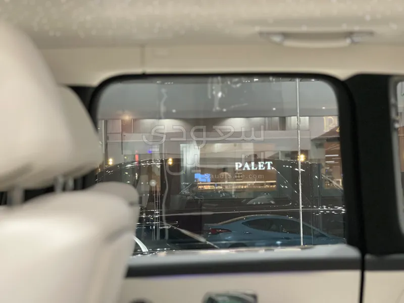 2025 رولز رويس كولينان سلفر بادج