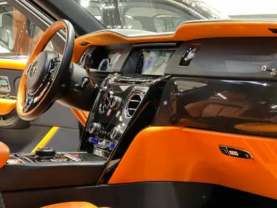 2022 رولز رويس كولينان بلاك بادج