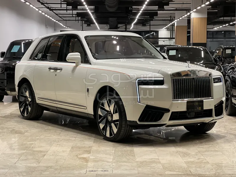 2026 رولز رويس كولينان سلفر بادج