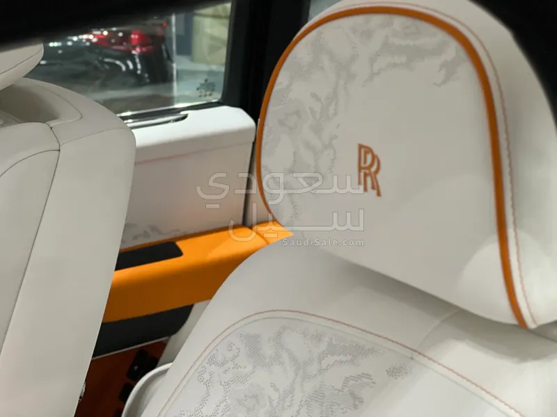 2026 رولز رويس كولينان سلفر بادج