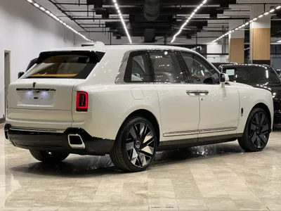 2026 رولز رويس كولينان سلفر بادج