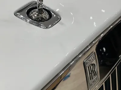 2026 رولز رويس كولينان سلفر بادج