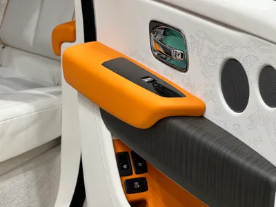 2026 رولز رويس كولينان سلفر بادج