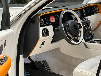 2026 رولز رويس كولينان سلفر بادج