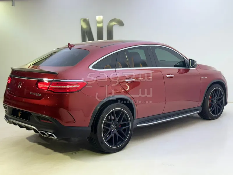 2016 مرسيدس - بنز جي إل إي 63إس أي إم جي