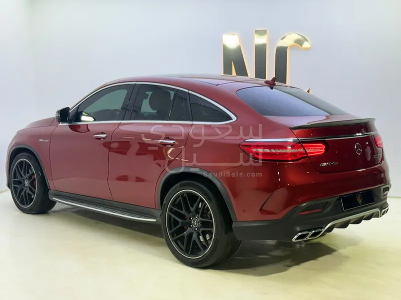 2016 مرسيدس - بنز جي إل إي 63إس أي إم جي