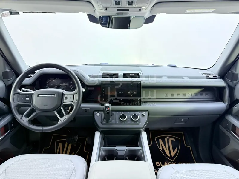 2025 لاند روفر ديفيندر اكس داينمك