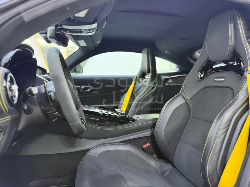 2020 مرسيدس - بنز جي تي أر أي إم جي