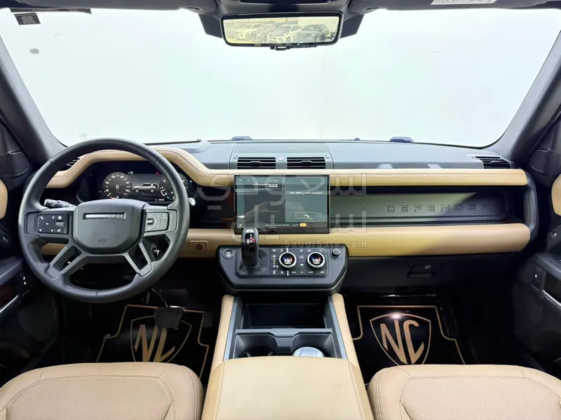 2025 لاند روفر ديفيندر اكس داينمك