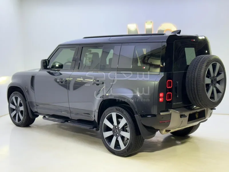 2025 لاند روفر ديفيندر اكس داينمك