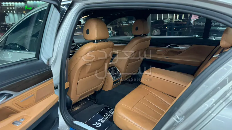 2022 بي ام دبليو الفئة السابعة 730 إل أي