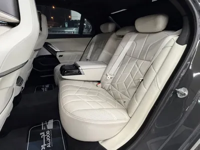 2023 بي ام دبليو الفئة السابعة 735أي