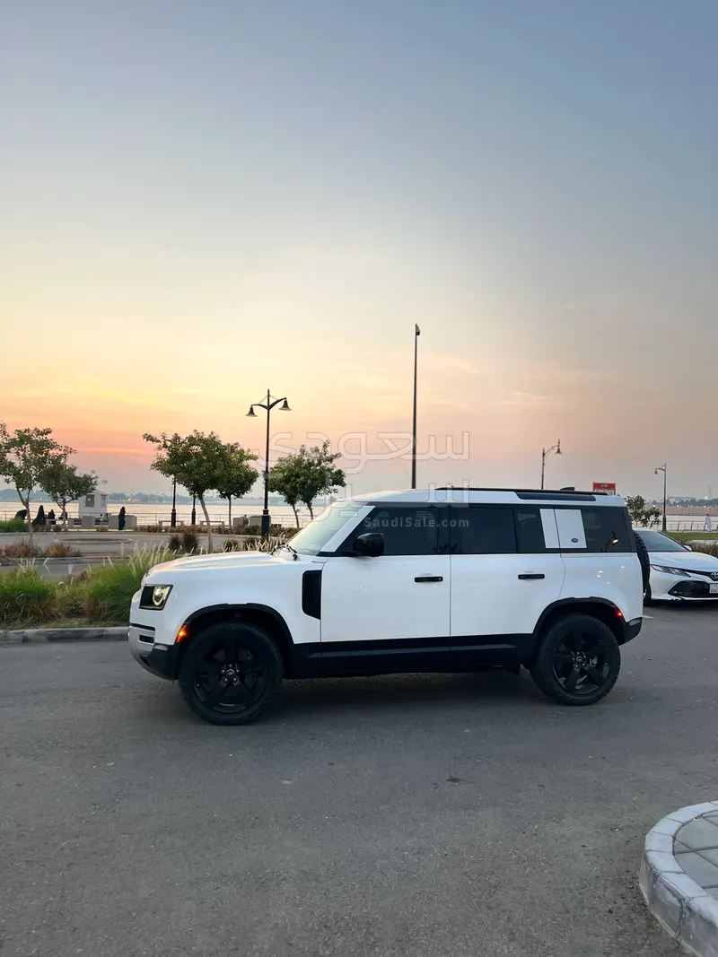 2020 لاند روفر ديفيندر اتش اس اي