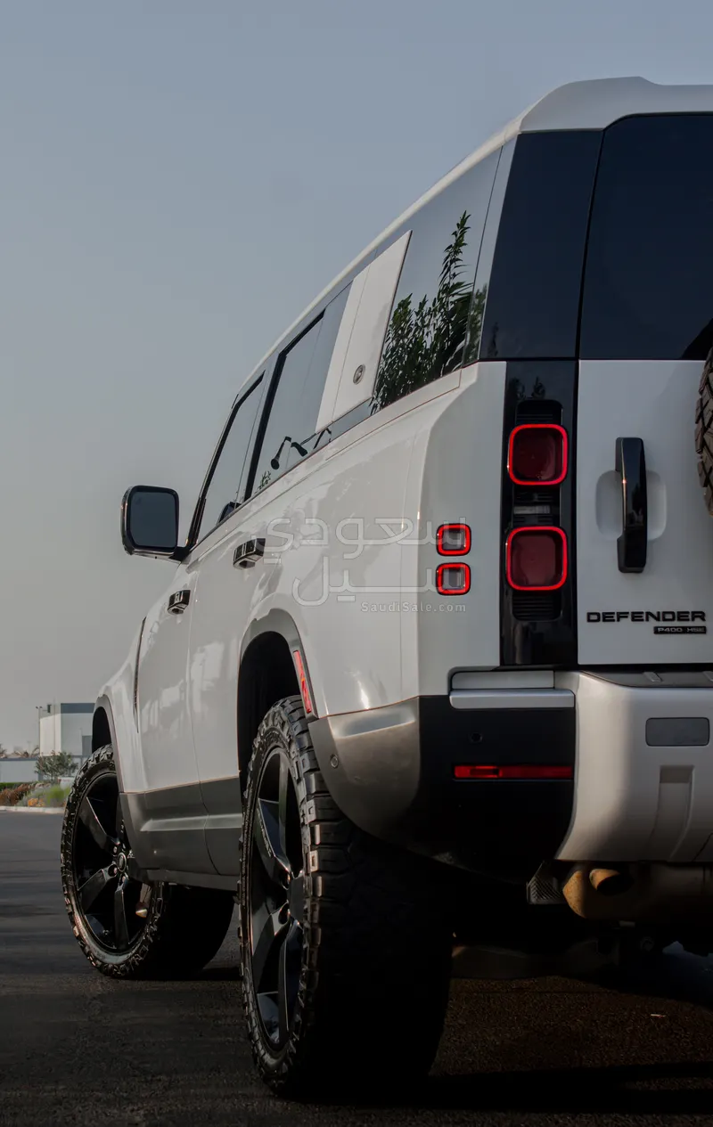 2020 لاند روفر ديفيندر اتش اس اي