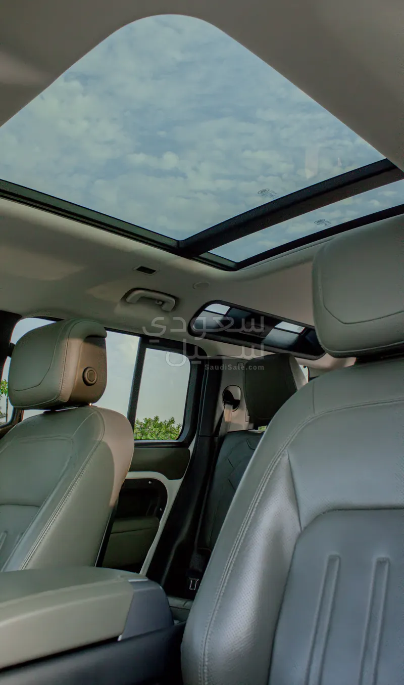 2020 لاند روفر ديفيندر اتش اس اي