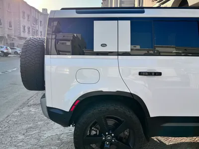 2020 لاند روفر ديفيندر اتش اس اي