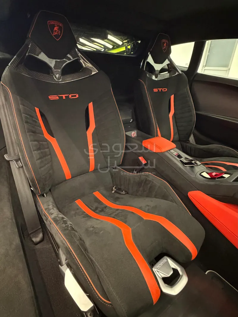 2022 لمبرجيني هوراكان إس تو أو