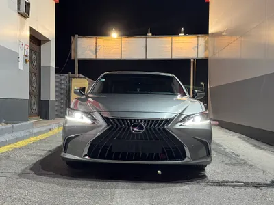 2022 لكزس إي إس 300 هايبرد