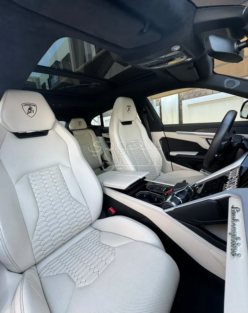 2020 لمبرجيني اوروس