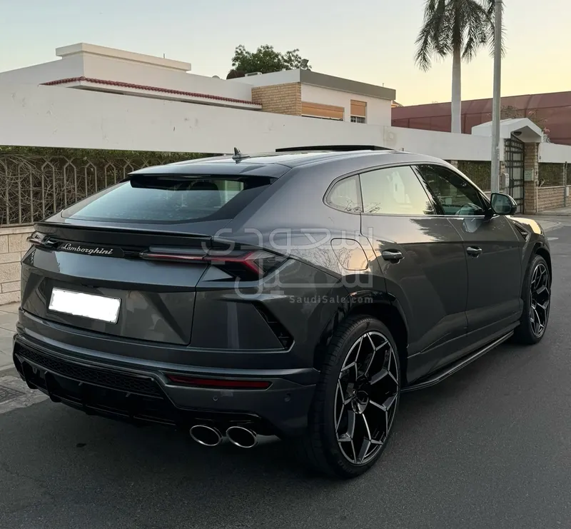 2020 لمبرجيني اوروس