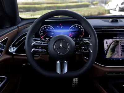 2026 مرسيدس - بنز إي 200 أي إم جي