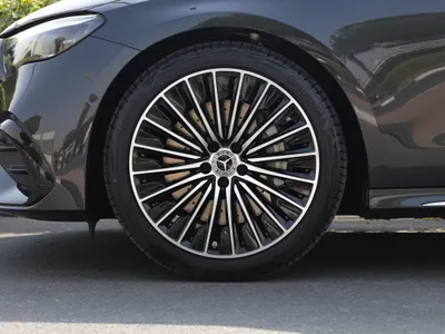 2026 مرسيدس - بنز إي 200 أي إم جي