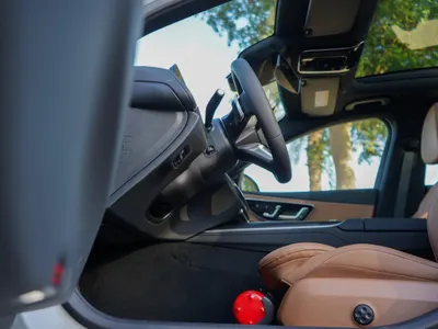 2026 مرسيدس - بنز إي 200 كوبيه أي إم جي