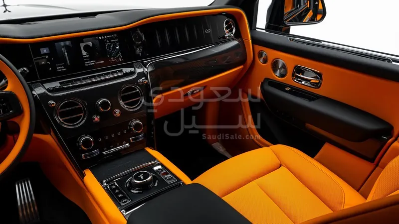 2026 رولز رويس كولينان بلاك بادج