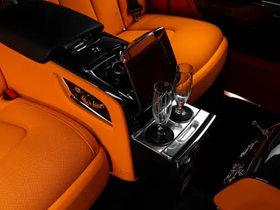 2026 رولز رويس كولينان بلاك بادج