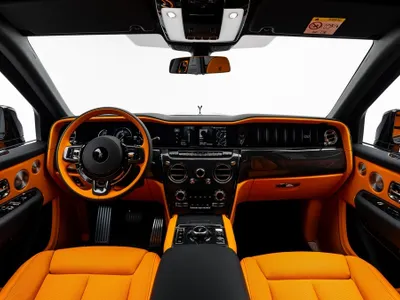 2026 رولز رويس كولينان بلاك بادج