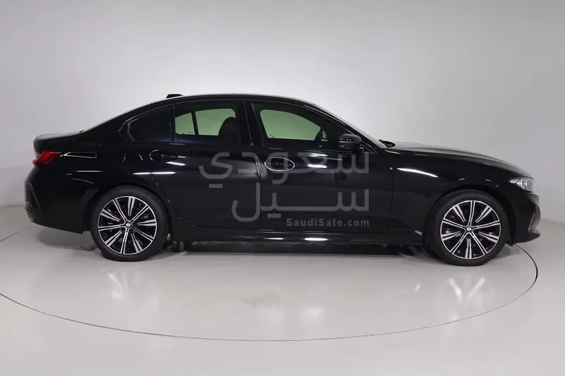 2025 بي ام دبليو الفئة الثالثة 320 أي