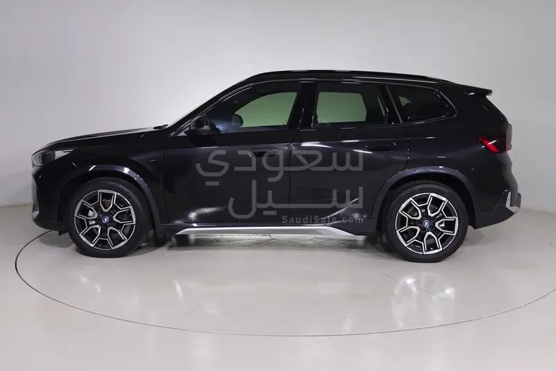 2025 بي ام دبليو الفئة اي